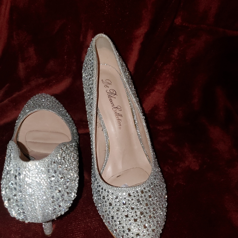 Heels - Picture 2 of 4